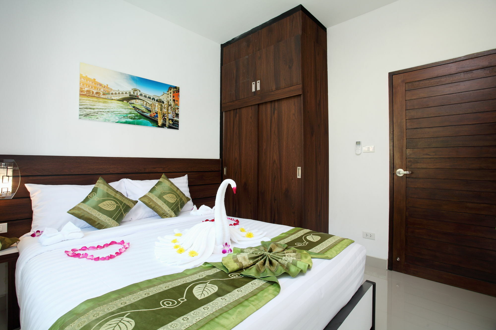 Kata Hill View Villas By Kata Sea View Villas Ngoại thất bức ảnh